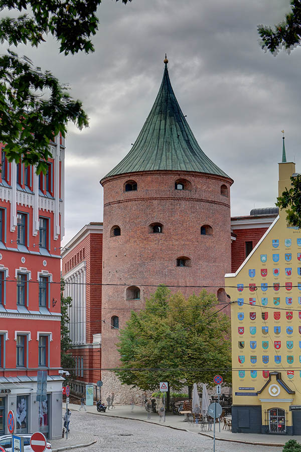 RENOVATION OF THE FACADE OF THE LATVIAN WAR MUSEUM BUILDING AND TOWER
